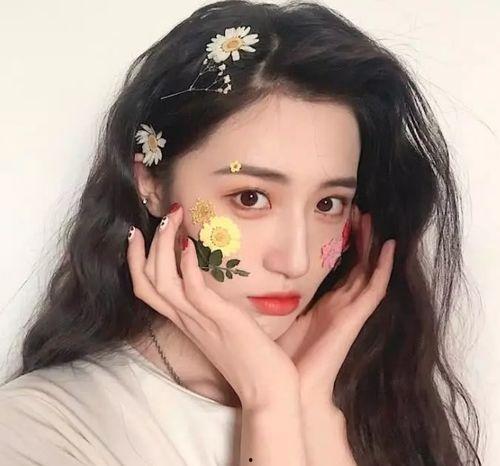 女生发吃瓜的暗示含义,女生“吃瓜”背后的趣味与心理  第3张