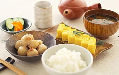 娱乐吃瓜酱酸菜的小说,揭秘娱乐圈背后的酸甜苦辣  第2张