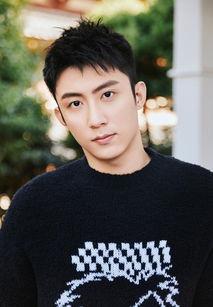 黄景瑜吃瓜娱乐,瓜田李下，娱乐界的“吃瓜达人”  第2张